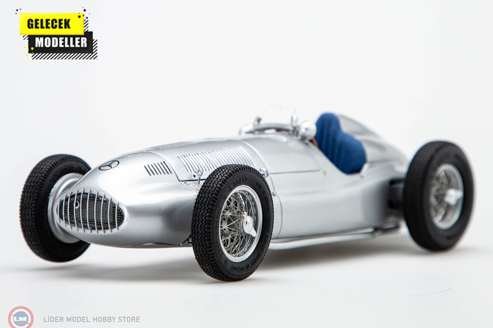 1:18 CMC 1939 Mercedes Benz F1 W165 SPIDER DER GROSSE SIEGER VON TRIPOLIS