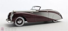 1:18 Matrix 1953 Daimler DE36 Hooper Green Goddess Maroon Silver