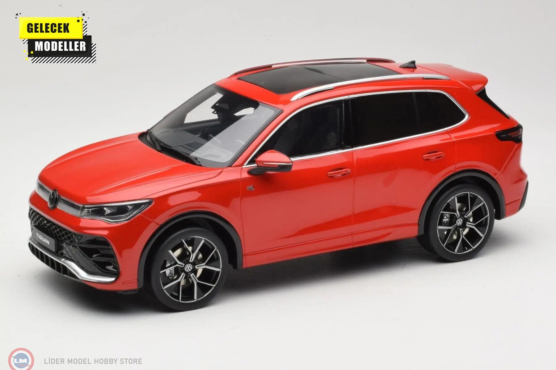 1:18 OTTO 2024 Volkswagen Tiguan E Tsi R-Line Persimmon Red