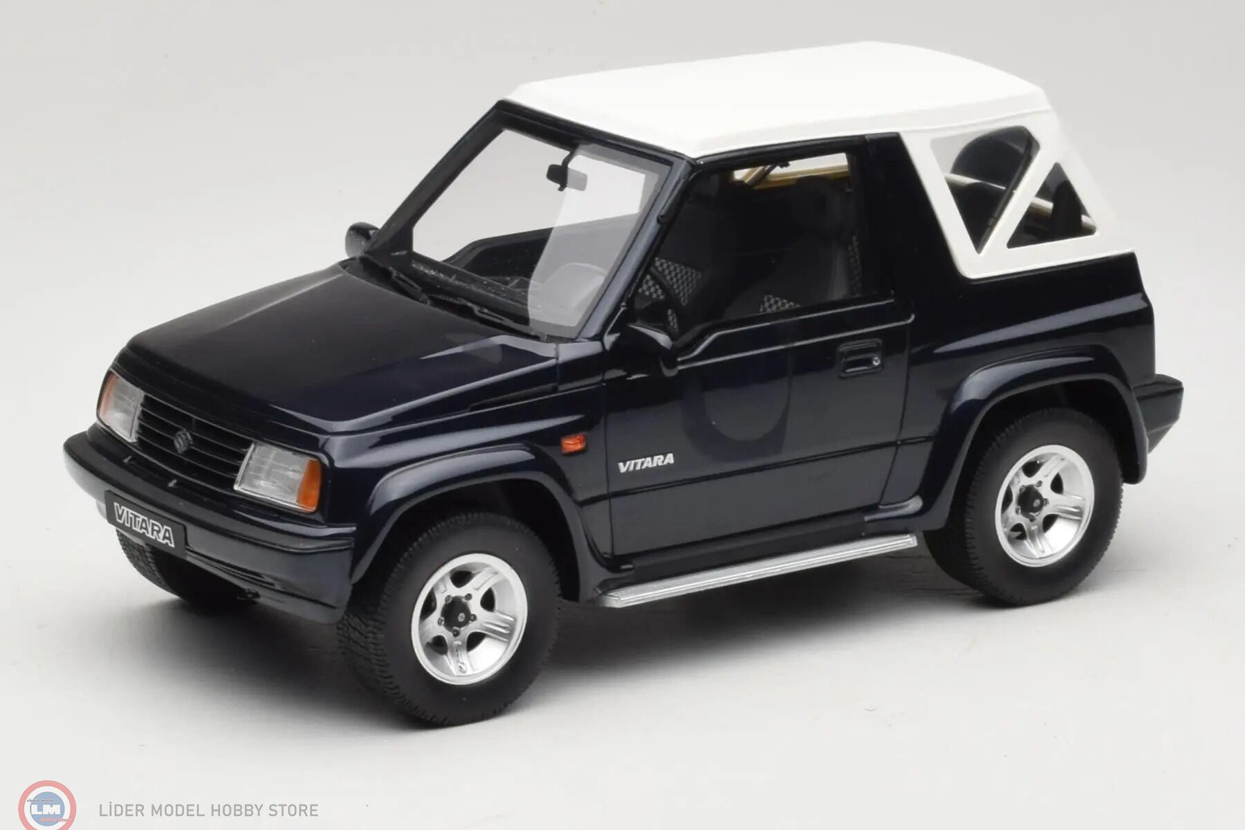 1:18 OTTO 1994 Suzuki Vitara Cabrio JLX