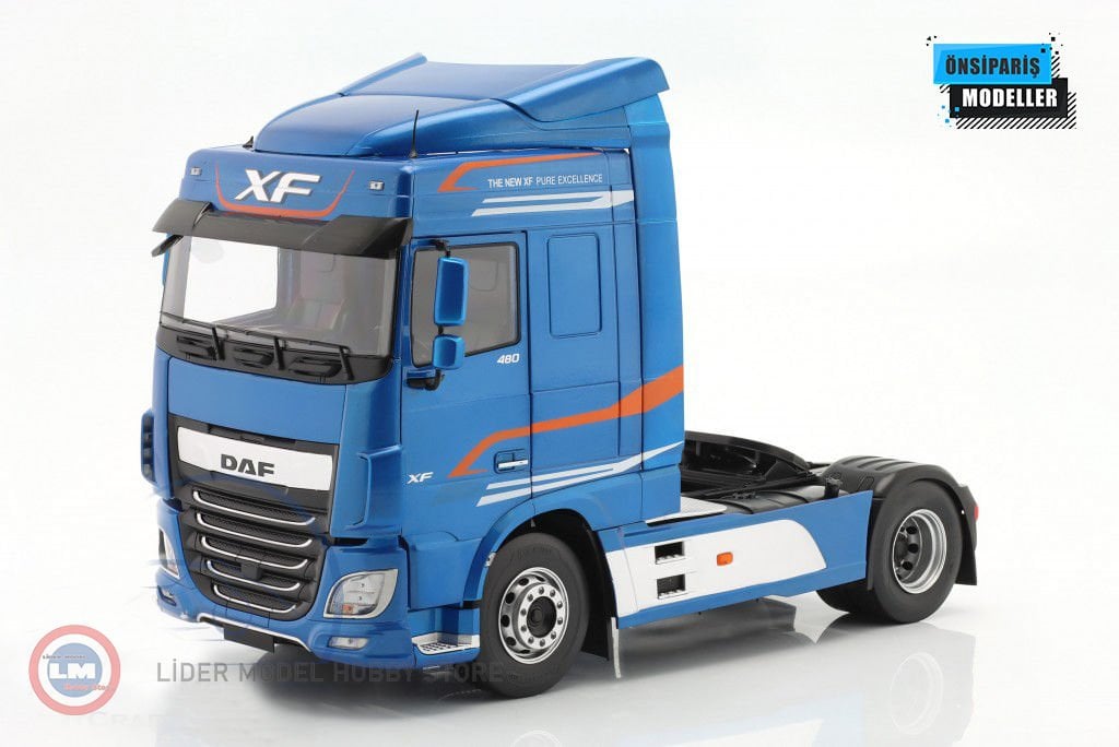 1:18 2016 DAF XF Space Cab Mavi