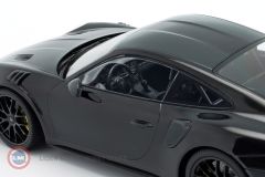 1:18 2018 Porsche 911 (991 II) GT2 RS Weissach Package