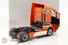 1:18 2016 DAF XF Space Cab Turuncu