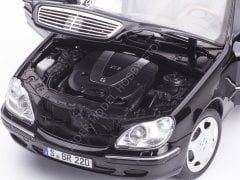 1:18 1999 Mercedes Benz S Class S600 W220