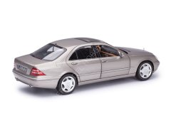 1:18 1999 Mercedes Benz S Class S600 W220