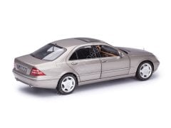 1:18 1999 Mercedes Benz S Class S600 W220