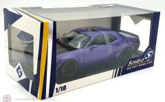 1:18 Solido 2023 Dodge Challenger SRT Hellcat Widebody - lila