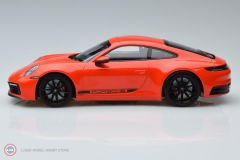 1:18 2019 Porsche 911 (992) Carrera 4S