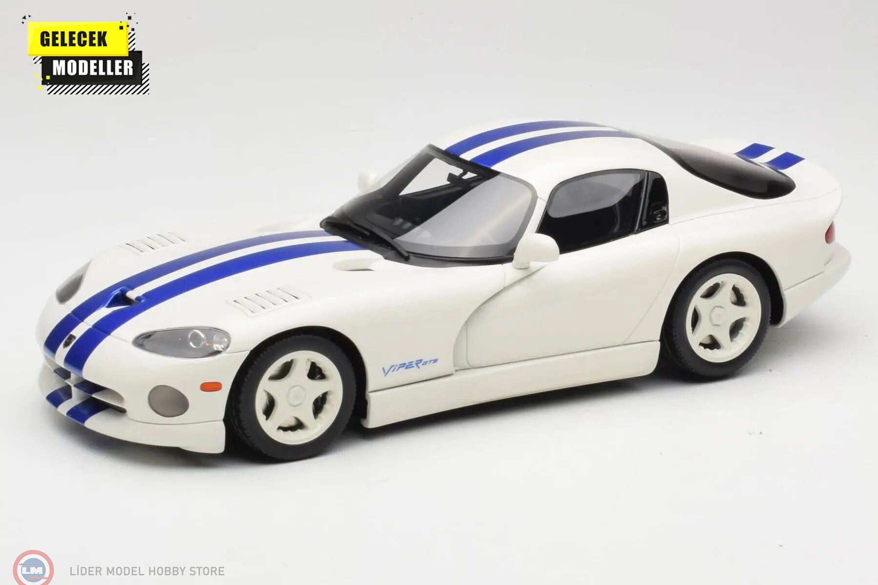 1:18 GT Spirit 1996 DODGE VIPER GTS WHITE