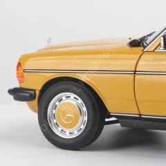 1:18  1980 Mercedes Benz 200 T (S123) - W123