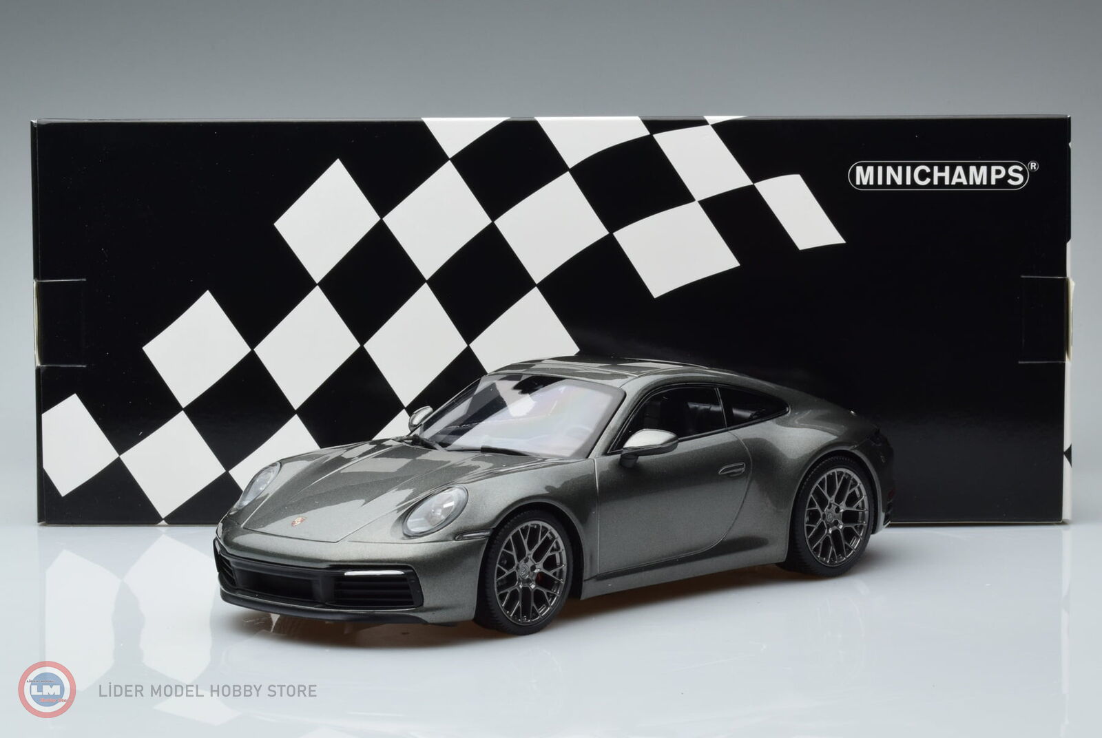 1:18 2019 Porsche 911 (992) Carrera 4S