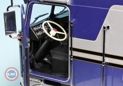 1:18 1976 Kenworth K100 Aerodyne