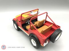 1:18 1976 Jeep CJ-7 Renegade