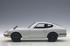1:18 Autoart 1969 Nissan Fairlady Z432