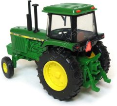 1:32 John Deere 4440 Traktör