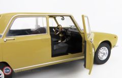 1:18 1971 Alfa Romeo 2000 Berlina