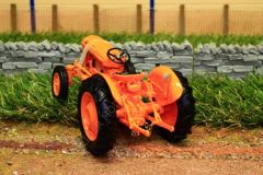 1:32 Massey Ferguson Harris Work Bull Traktör