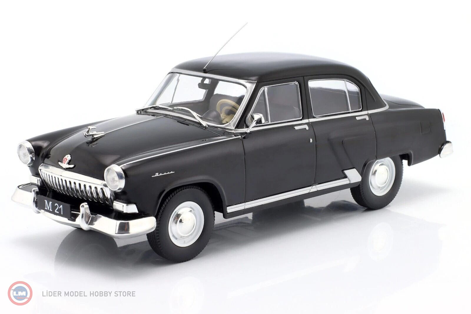 1:24 WhiteBox 1960 Gaz Wolga M21