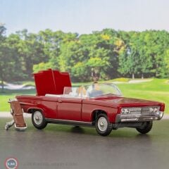 1:50 Corgi 1965 Chrysler Imperial