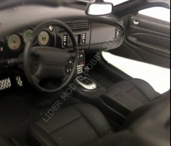 1:18 2002 Jaguar XKR Roadster James Bond