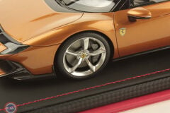 1:18 MR Collection Ferrari 849 Testarossa Giallo Ambra