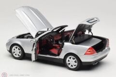 1:18 Norev  1996 Mercedes Benz SLK 350 Brillant Silver