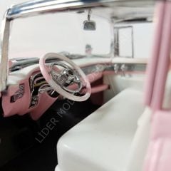 1:18 Greenlight 1955 Cadillac Fleetwood Series 60 Elvis Presley