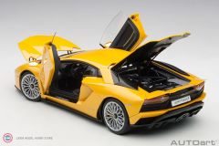 1:18 2017 Lamborghini Aventador S (New Giallo Orion)