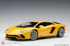 1:18 2017 Lamborghini Aventador S (New Giallo Orion)
