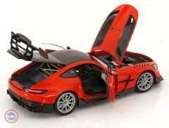1:18 Minichamps 2021 Mercedes Benz AMG GT BLACK SERIES