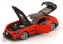 1:18 Minichamps 2021 Mercedes Benz AMG GT BLACK SERIES