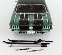1:18 Greenlight  1967 Ford Mustang Coupe SKI Country