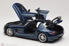 1:18 Minichamps 2013 Mercedes Benz SLS AMG BLACK SERIES – DAYTONA