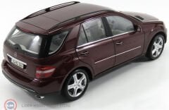 1:18 Minichamps  Mercedes Benz M Class ML350 2005