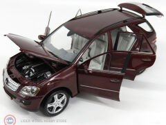 1:18 Minichamps  Mercedes Benz M Class ML350 2005