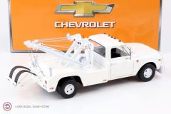 1:18 1968 Chevrolet C-30 Dually Wrecker Pickup