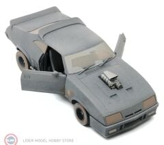 1:18 Greenlight 1973 Ford Falcon XB - Last of the V8 Interceptors DIRTY (1979)