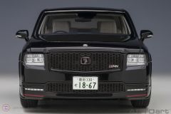 1:18 Toyota Century GRMN - black