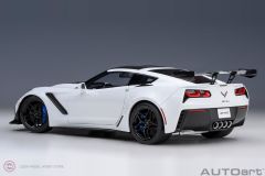 1:18 2019 Chevrolet Corvette C7 ZR1 Beyaz