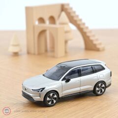 1:43 Norev 2024 Volvo EX 90