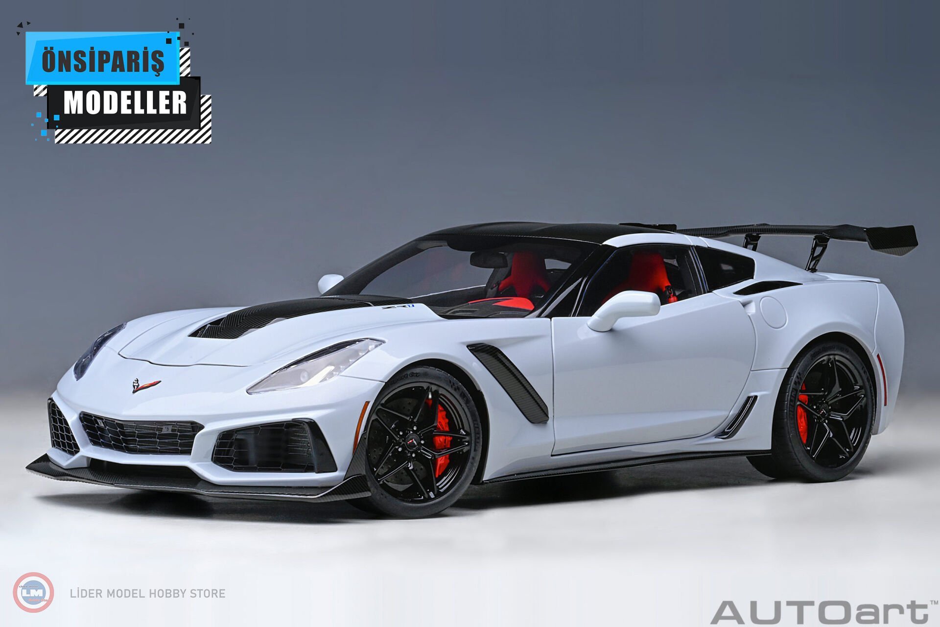 1:18 2019 Chevrolet Corvette C7 ZR1 Gri