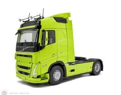1:24 Solido 2023 Volvo FH Globetrotter XL Truck