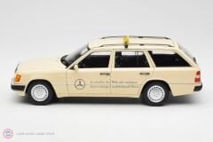 1:18 Norev 1989 Mercedes 300D T-Modell (W124) Taxi