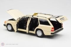 1:18 Norev 1989 Mercedes 300D T-Modell (W124) Taxi