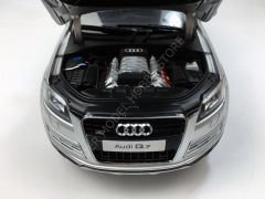 1:18 Kyosho 2010 Audi Q7 Facelift, Lider Model'den