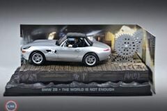 1:43 Atlas BMW Z8  The World is NOT Enough