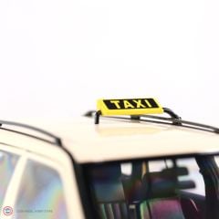 1:18 Norev 1989 Mercedes 300D T-Modell (W124) Taxi