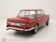1:18 MCG 1966 BMW 2000 (Typ 121)