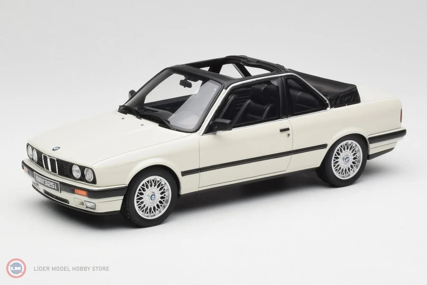1:18 1988 BMW E30 325i TC2 Baur