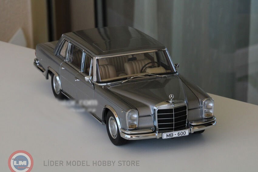 1:18 AUTOART 1964 Mercedes Benz 600 SWB W100 Silver